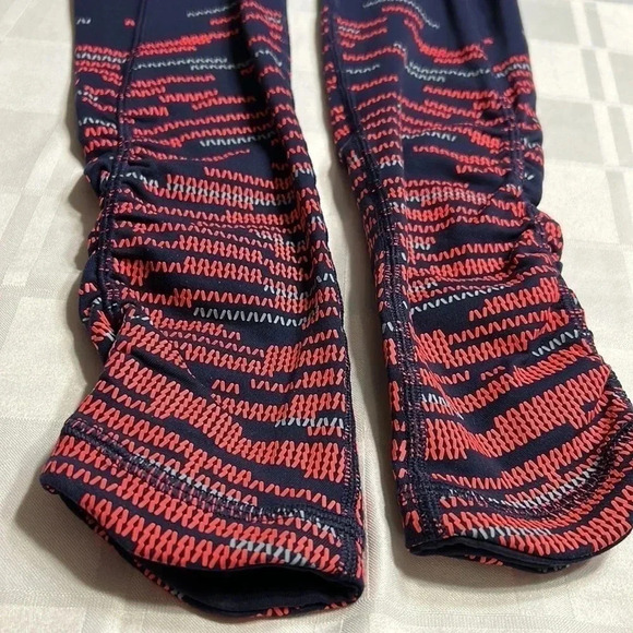 BNWT NEW BALANCE fitted tight print pants , leggings , sweat pants  . Blue red - Picture 8 of 12